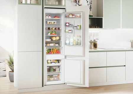 Lodówka do zabudowy Kernau KBR 19534 NF SzufladaZero NoFrost 193x54