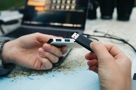 Pendrive VERBATIM PinStripe USB 3.0 Drive 16GB Black